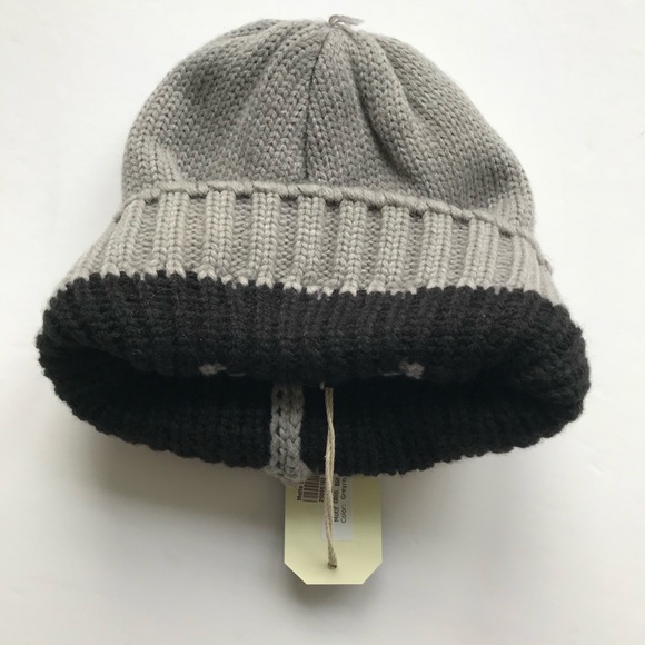 Black Star Hat Attack Gray beanie - Picture 4 of 8